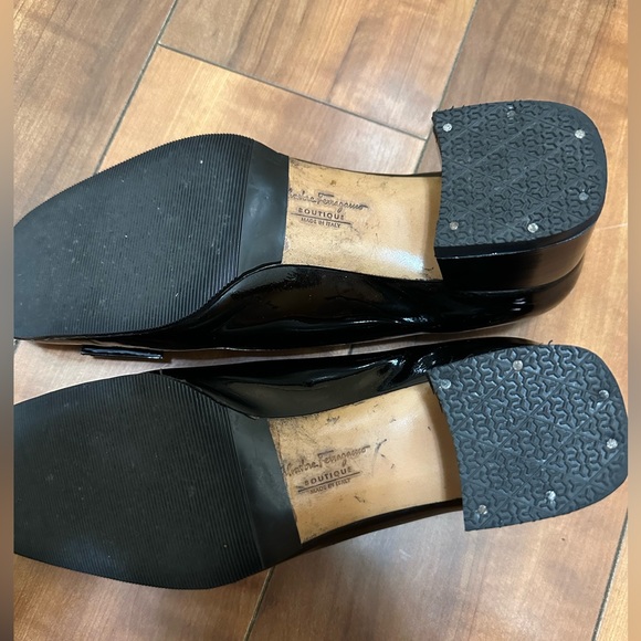 Salvatore Ferragamo Bowtie Black Patent Leather Heeled Shoes - Size 5 - Picture 7 of 14